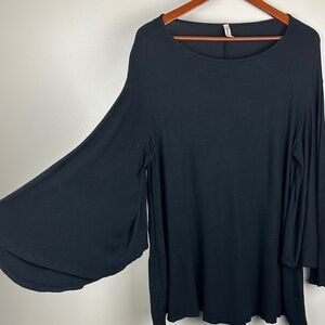 Emerald Woman’s 1X Black Top Flowy 3/4 Sleeves Simple Tunic